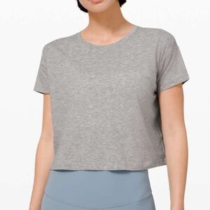 Lululemon cates Tee EUC